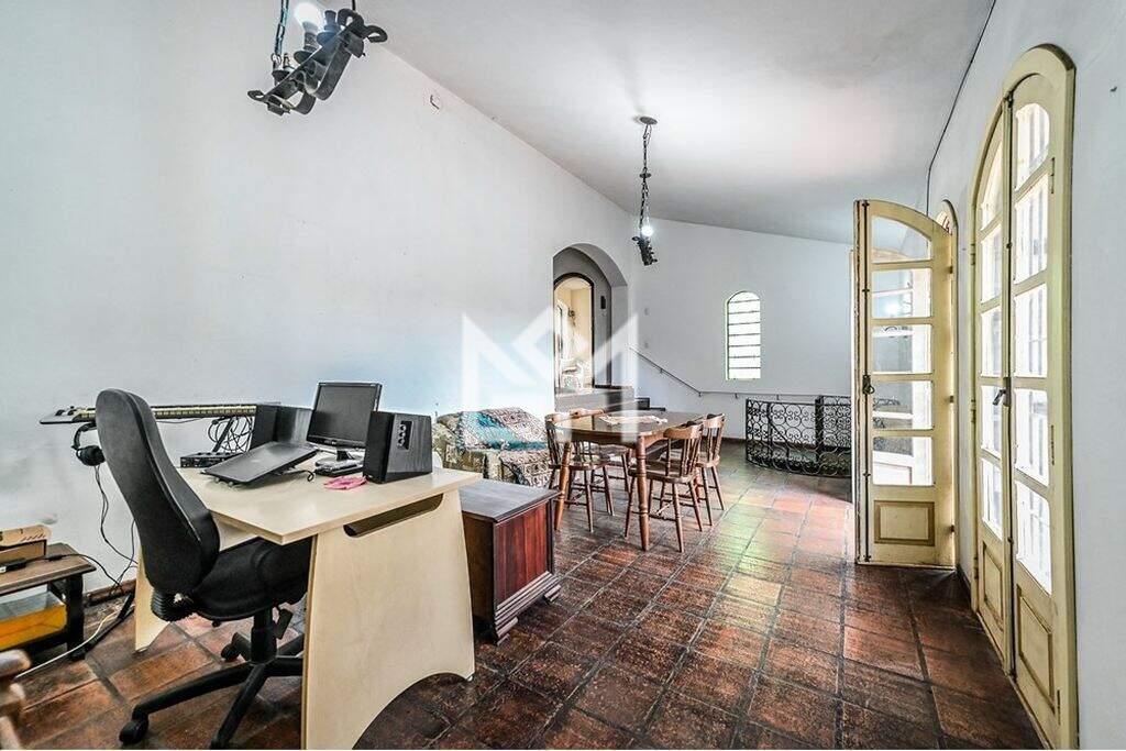 Casa com 3 quartos à venda, 240m² - Santa Tereza - Porto Alegre: 