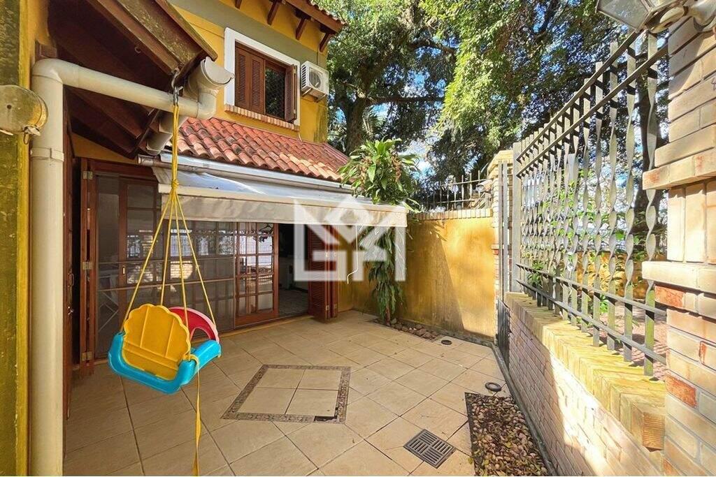 Casa com 3 quartos à venda, 171m² - Pedra Redonda - Porto Alegre: 