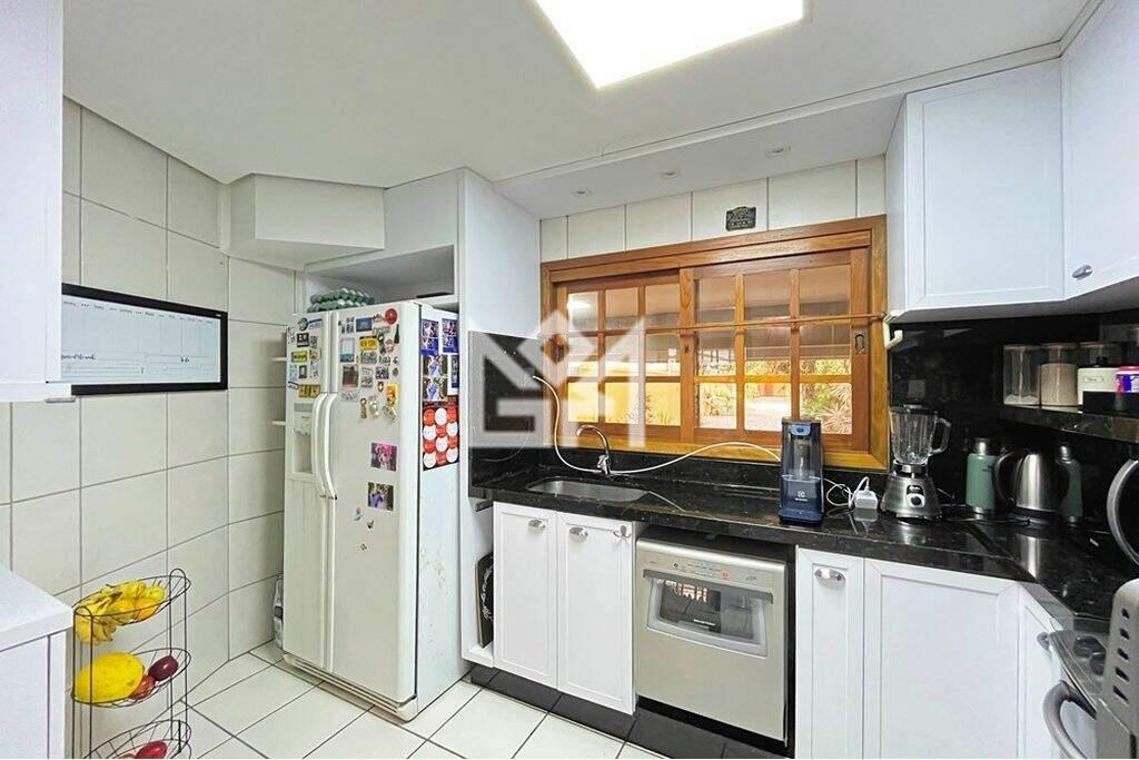 Casa com 3 quartos à venda, 171m² - Pedra Redonda - Porto Alegre: 