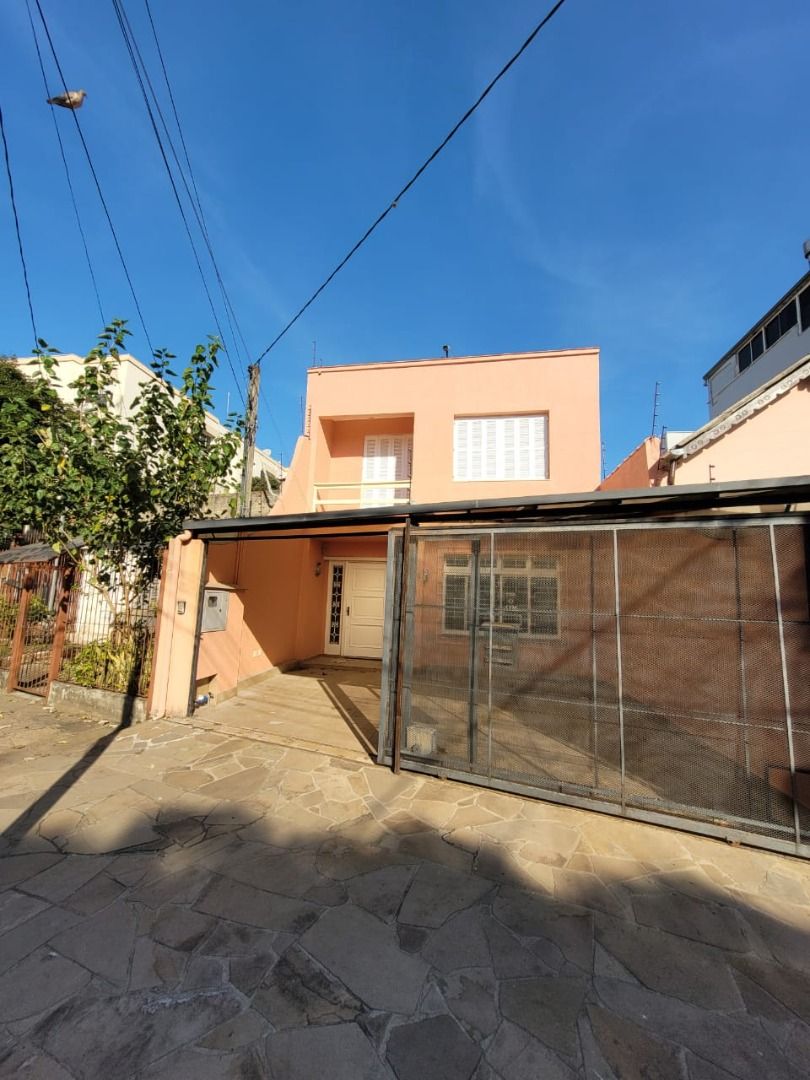 Casa com 4 quartos para aluguel, 240m² - Floresta - Porto Alegre: 