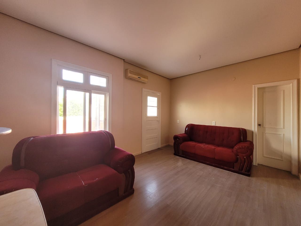 Casa com 4 quartos para aluguel, 240m² - Floresta - Porto Alegre: 