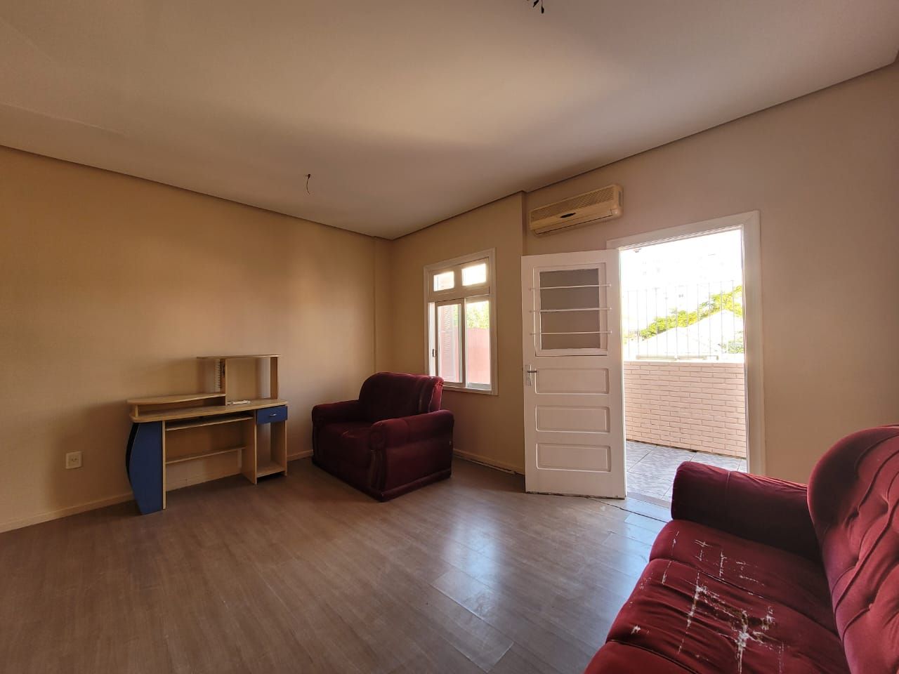 Casa com 4 quartos para aluguel, 240m² - Floresta - Porto Alegre: 