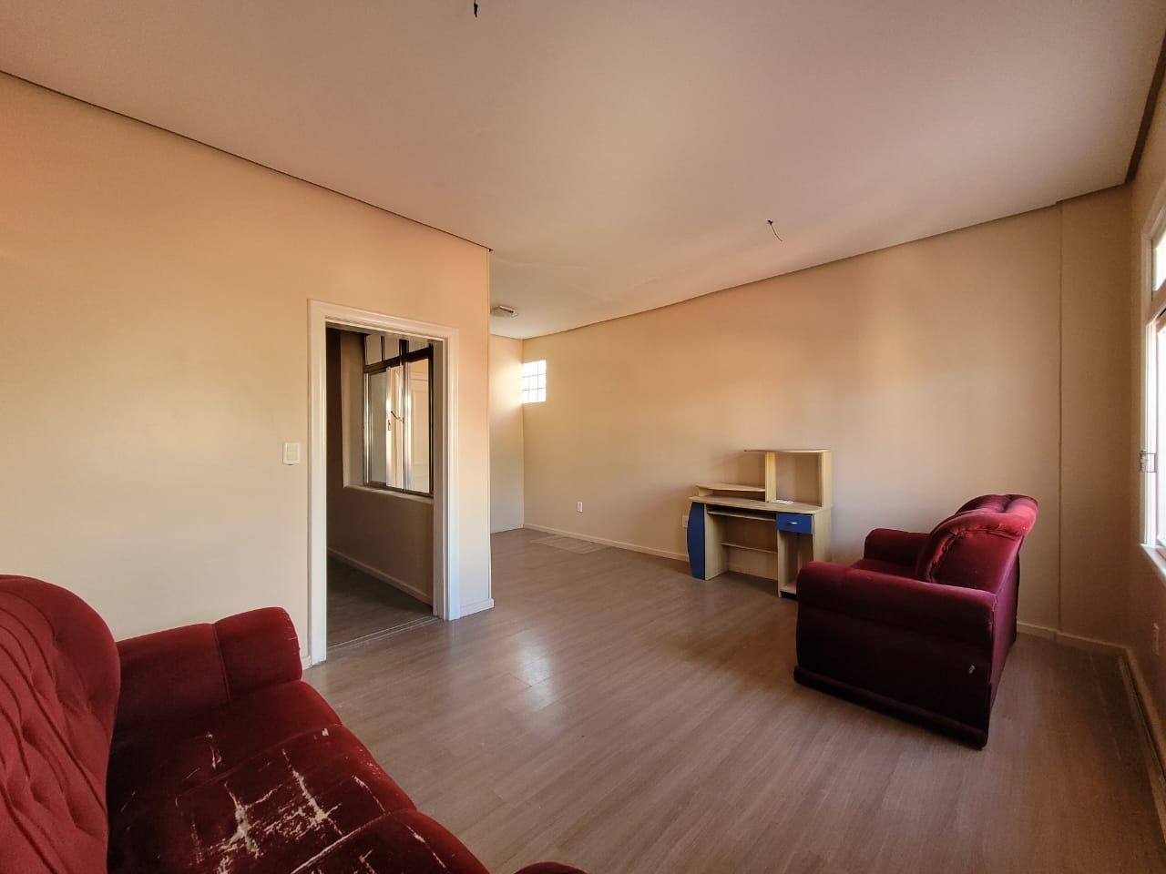 Casa com 4 quartos para aluguel, 240m² - Floresta - Porto Alegre: 