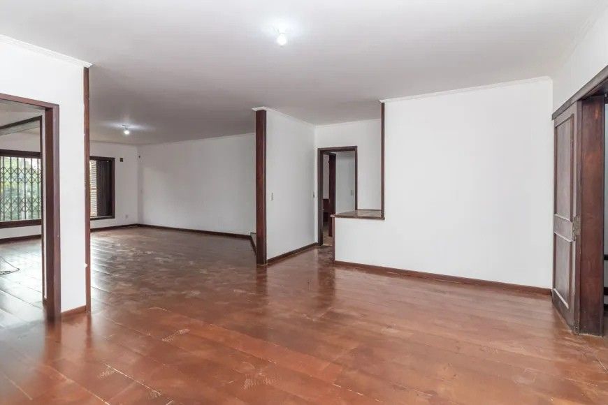Casa com 3 quartos para aluguel, 313m² - Jardim Itu Sabará - Porto Alegre: 