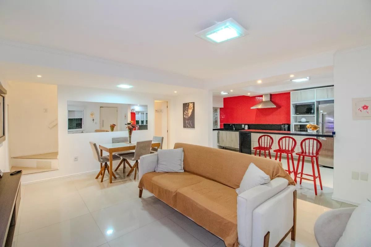 Casa com 3 quartos para aluguel, 174m² - Protásio Alves - Porto Alegre: 