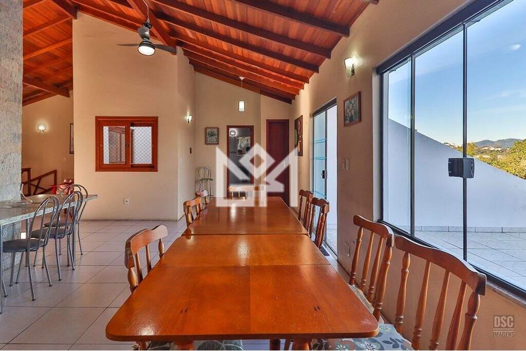 Casa com 5 quartos à venda, 383m² - Ipanema - Porto Alegre: 