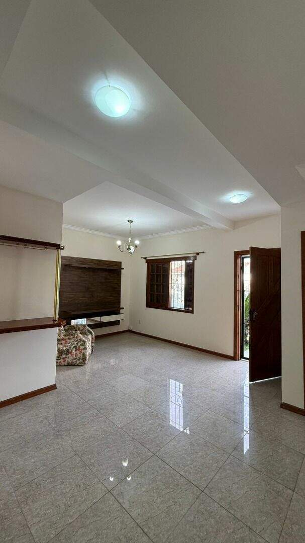 Casa com 2 quartos para aluguel, 189m² - Sarandi - Porto Alegre: 