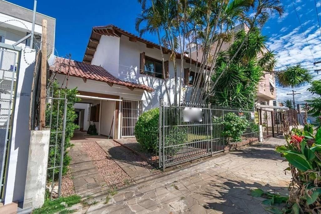Casa com 3 quartos para aluguel, 220m² - Santana - Porto Alegre: 
