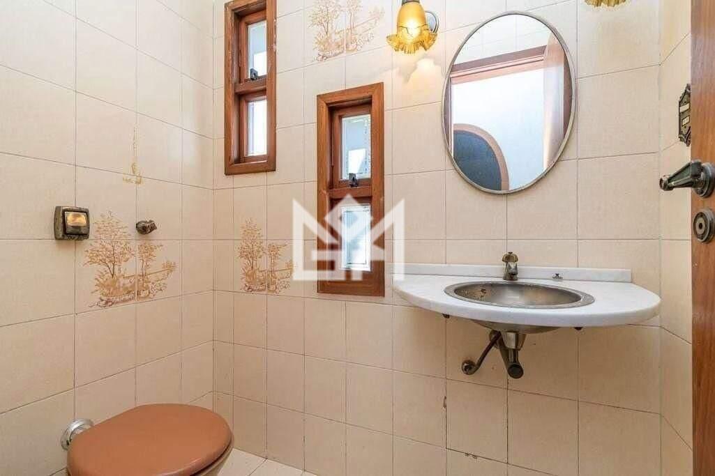 Casa com 3 quartos à venda, 220m² - Santana - Porto Alegre: 