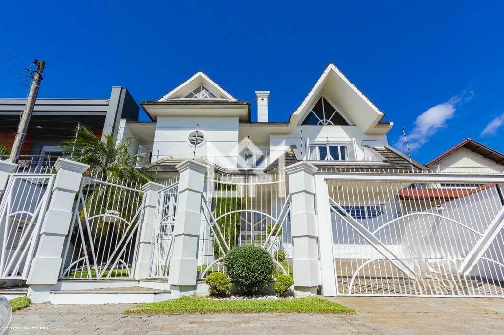 Casa com 4 quartos à venda, 331m² - Moinhos de Vento - Canoas: 