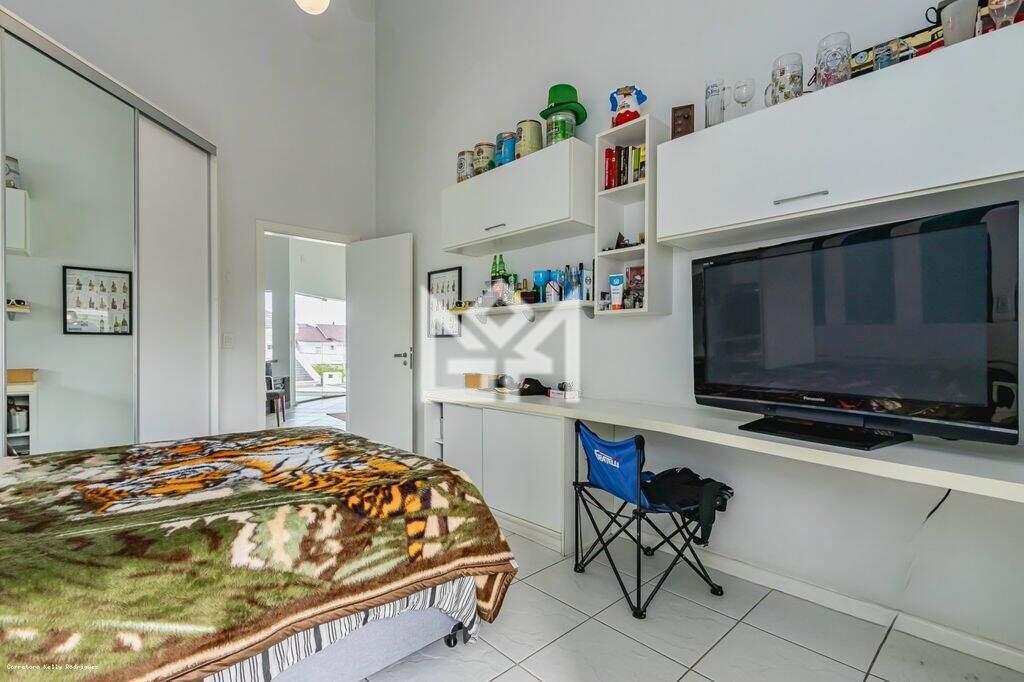 Casa com 4 quartos à venda, 331m² - Moinhos de Vento - Canoas: 