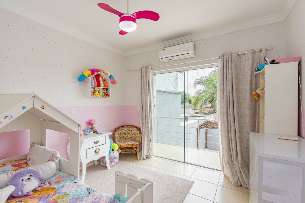 Casa com 3 quartos à venda, 265m² - Niterói - Canoas: 