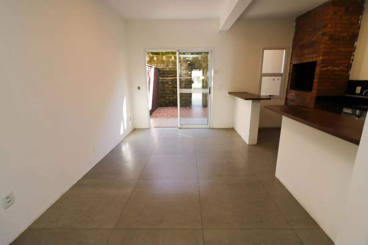 Casa com 3 quartos para aluguel, 175m² - Hípica - Porto Alegre: 