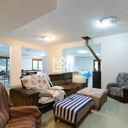 Casa com 3 quartos à venda, 600m² - Cavalhada - Porto Alegre: 