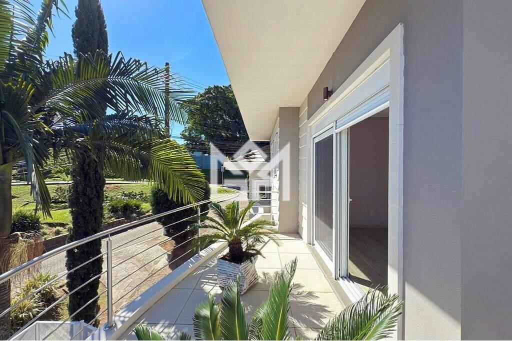 Casa com 3 quartos à venda, 290m² - Hípica - Porto Alegre: 