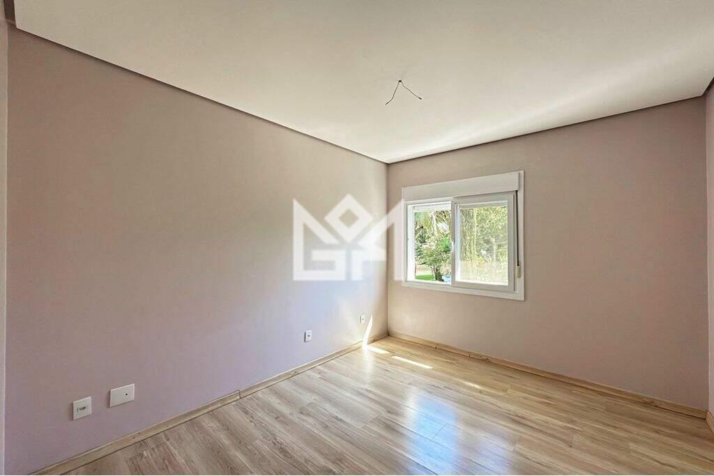 Casa com 3 quartos à venda, 290m² - Hípica - Porto Alegre: 