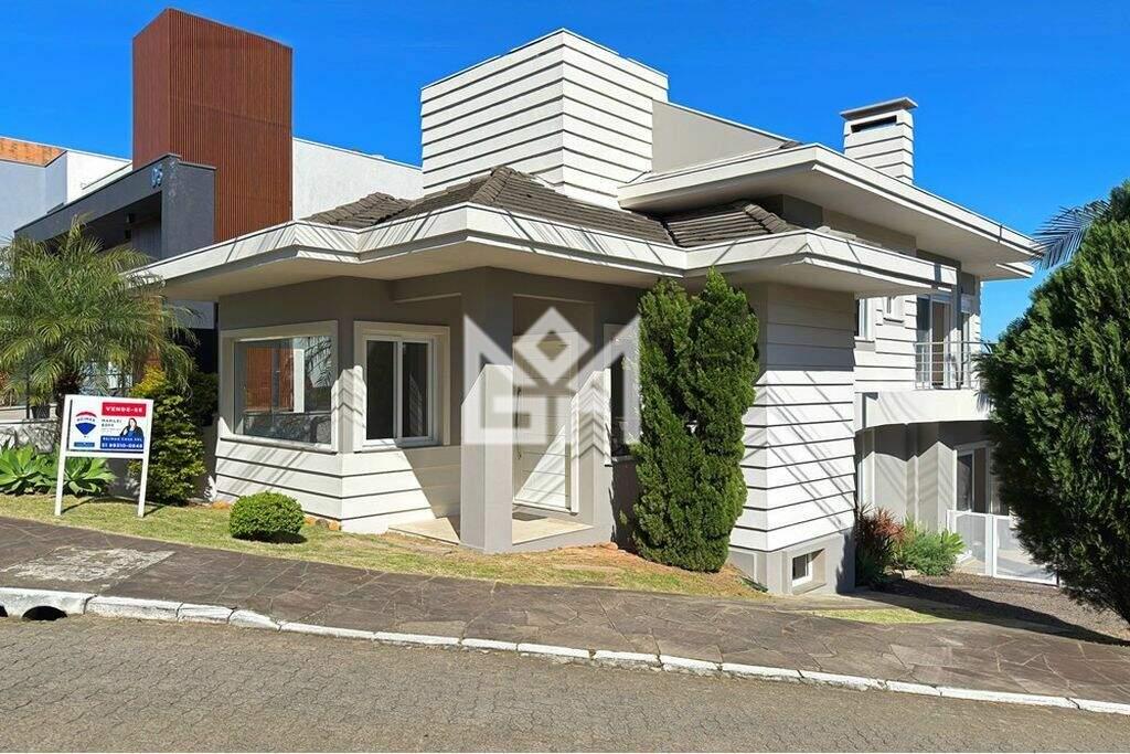 Casa com 3 quartos à venda, 290m² - Hípica - Porto Alegre: 