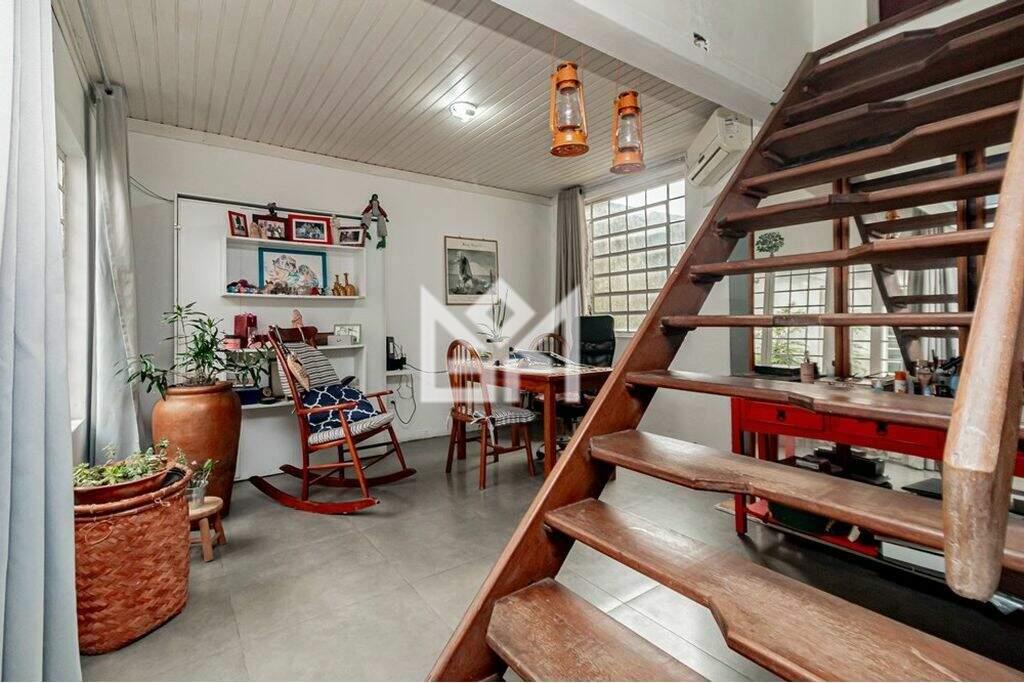 Casa com 3 quartos à venda, 240m² - Jardim Itu Sabará - Porto Alegre: 