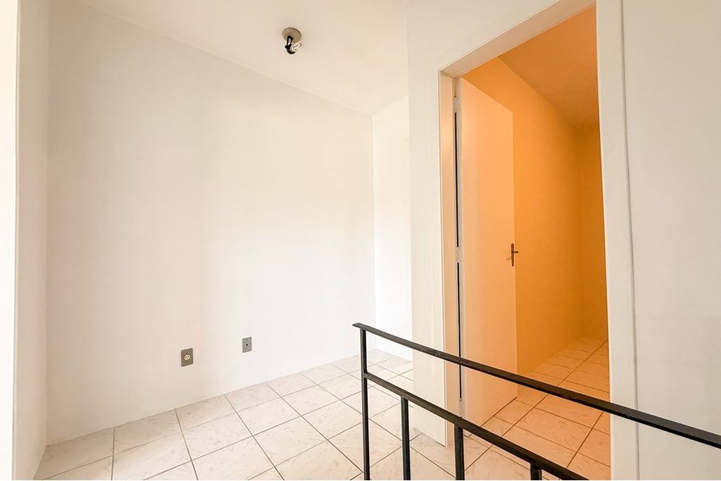 Casa com 2 quartos à venda, 78m² - Fátima - Canoas: 