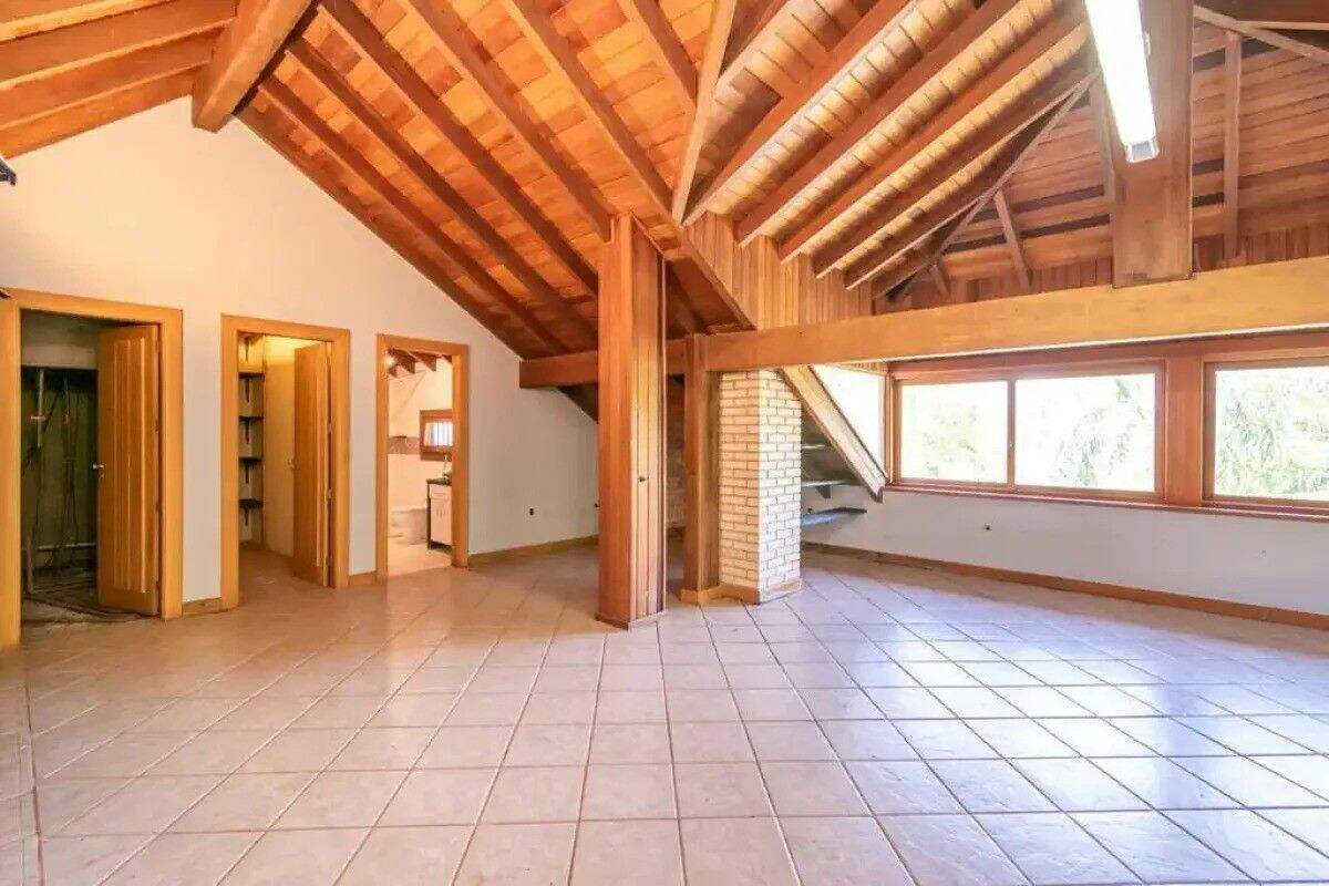 Casa com 3 quartos para aluguel, 600m² - Pedra Redonda - Porto Alegre: 