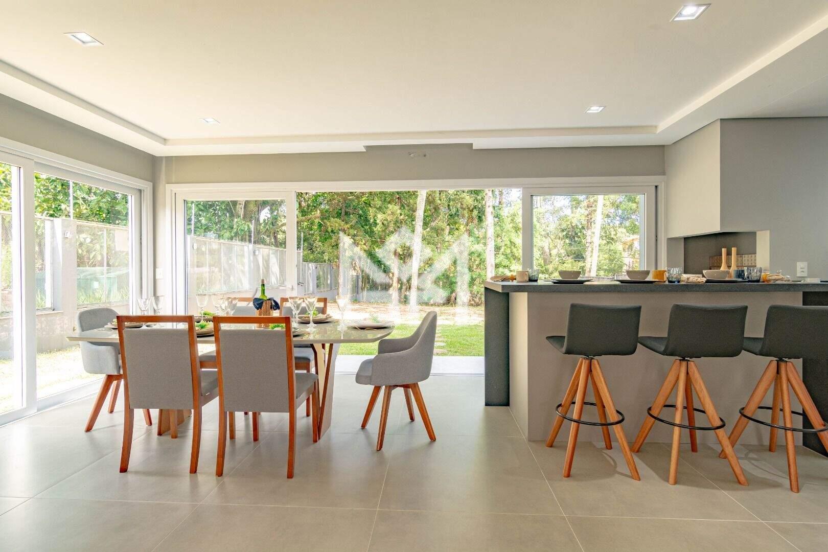 Casa com 3 quartos à venda, 310m² - Pedra Redonda - Porto Alegre: 