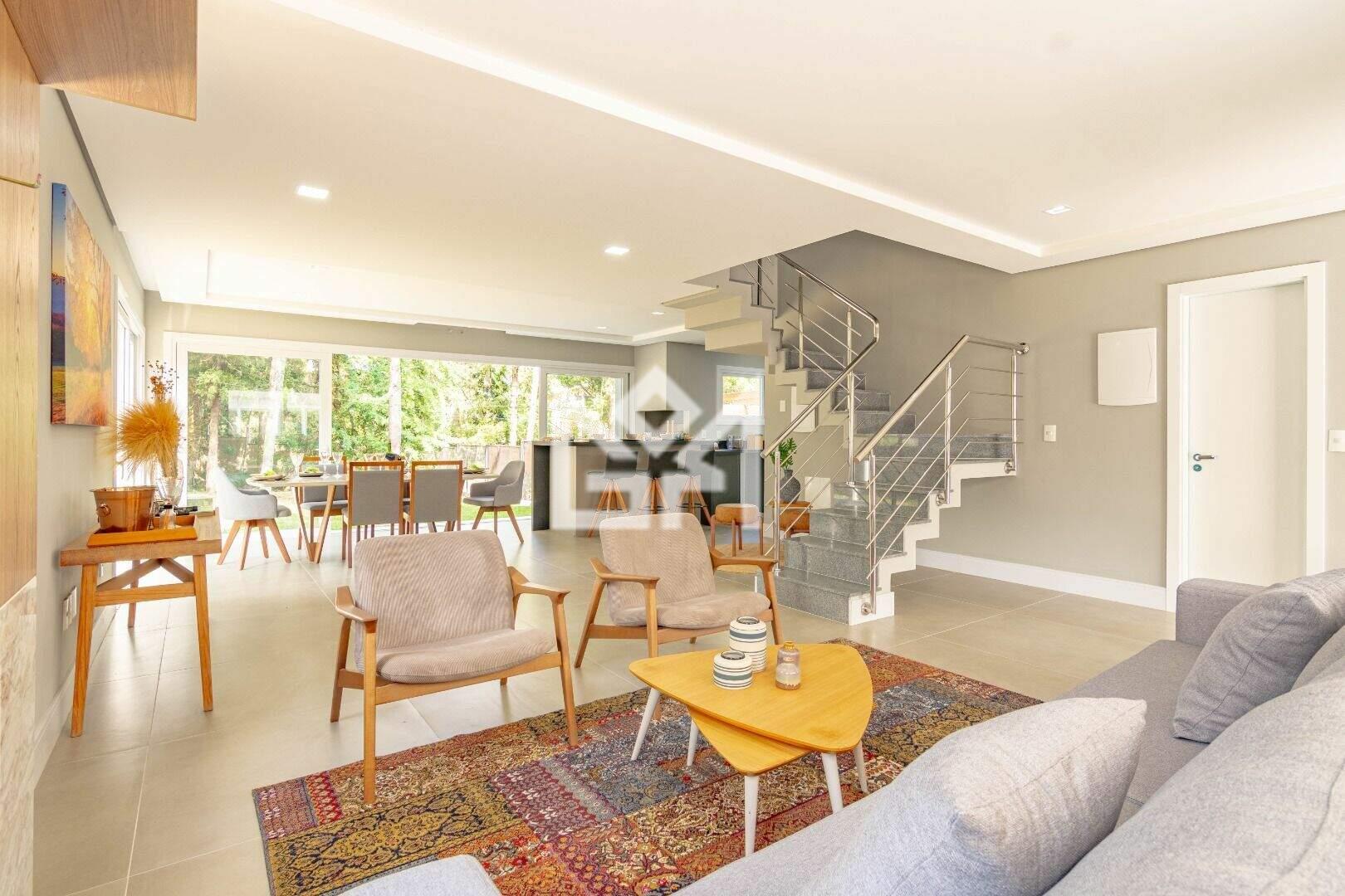 Casa com 3 quartos à venda, 310m² - Pedra Redonda - Porto Alegre: 