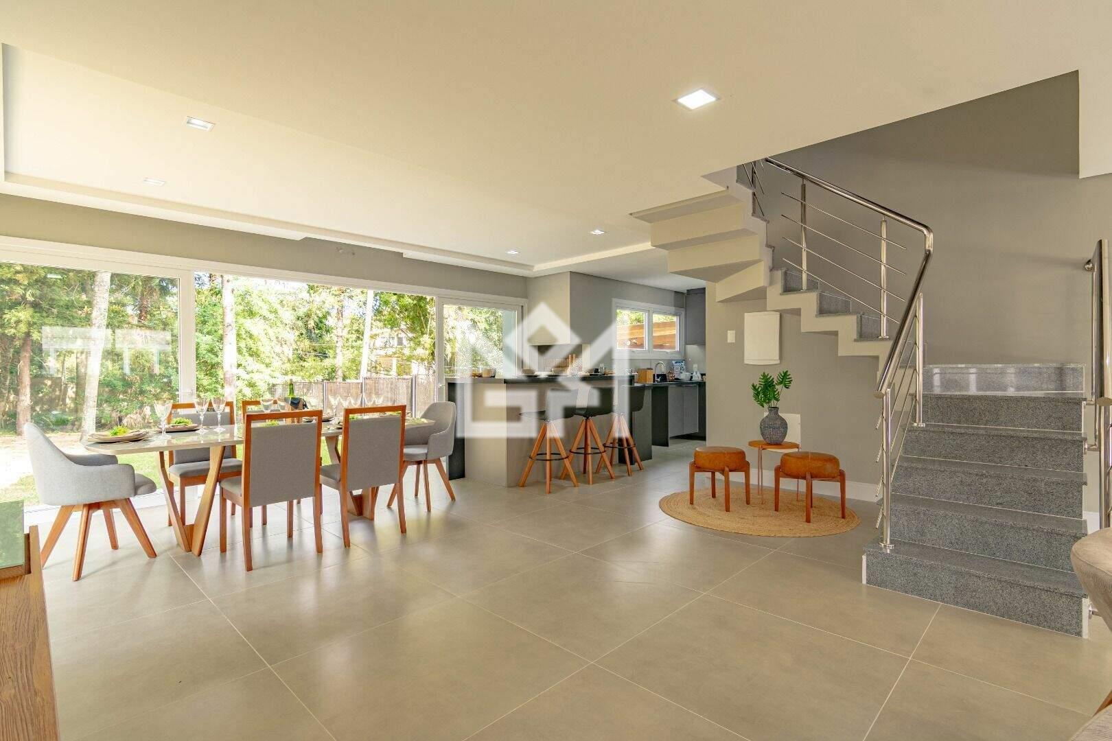 Casa com 3 quartos à venda, 310m² - Pedra Redonda - Porto Alegre: 