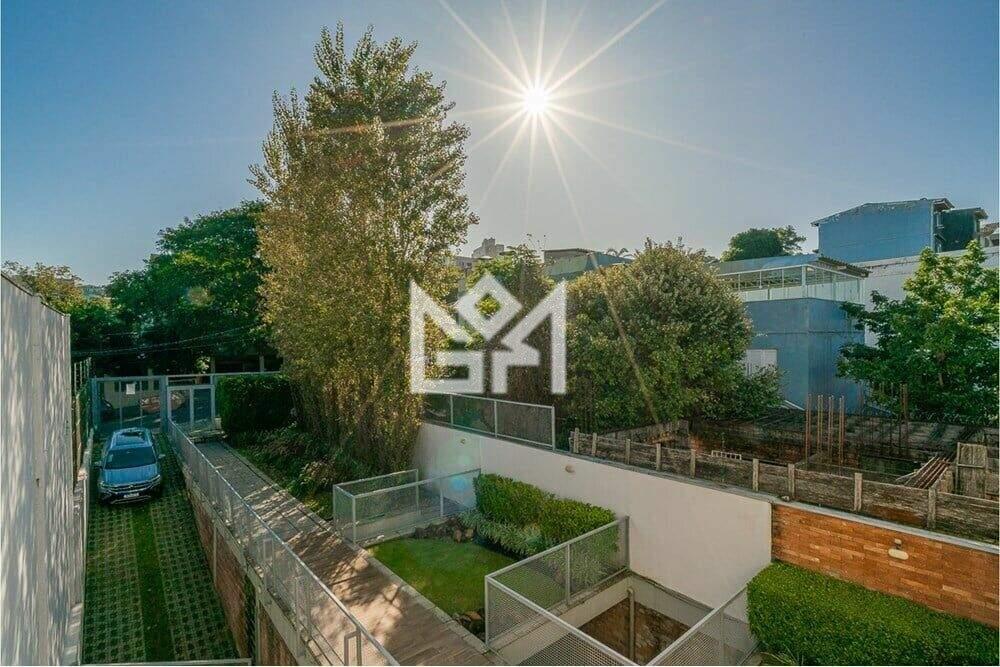 Casa com 2 quartos à venda, 318m² - Medianeira - Porto Alegre: 