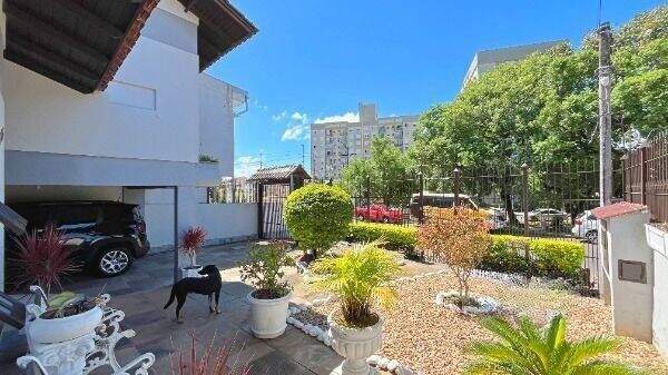 Casa com 4 quartos para aluguel, 262m² - Camaquã - Porto Alegre: 