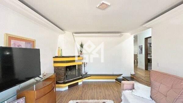 Casa com 4 quartos à venda, 262m² - Camaquã - Porto Alegre: 