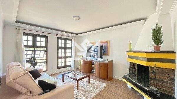 Casa com 4 quartos à venda, 262m² - Camaquã - Porto Alegre: 