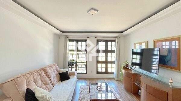 Casa com 4 quartos à venda, 262m² - Camaquã - Porto Alegre: 