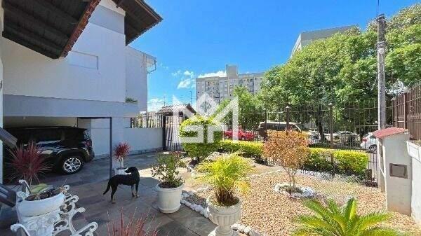 Casa com 4 quartos à venda, 262m² - Camaquã - Porto Alegre: 