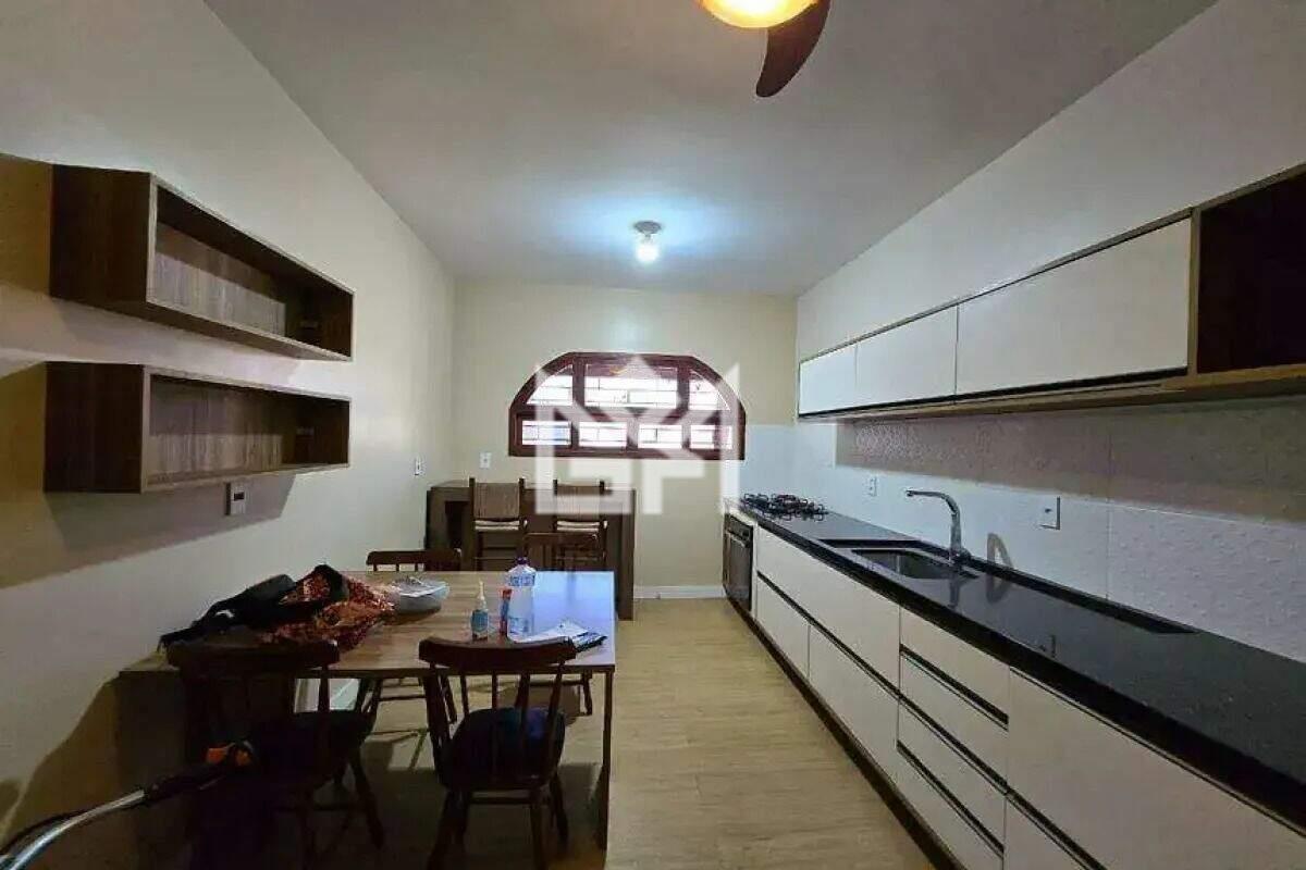 Casa com 5 quartos à venda, 280m² - Ipanema - Porto Alegre: 