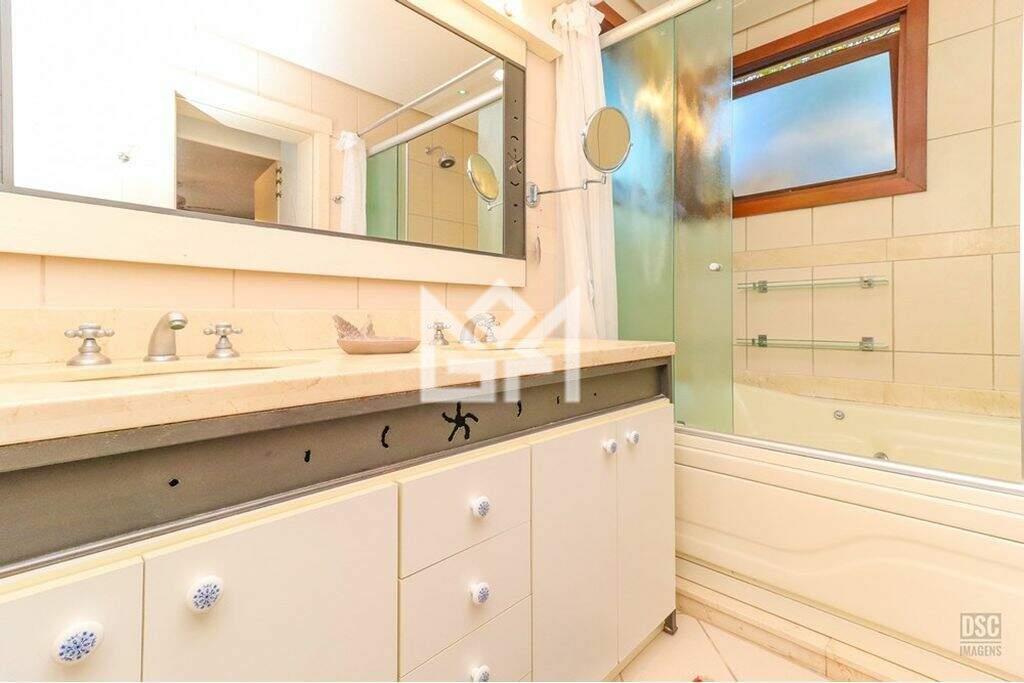 Casa com 4 quartos à venda, 380m² - Tristeza - Porto Alegre: 