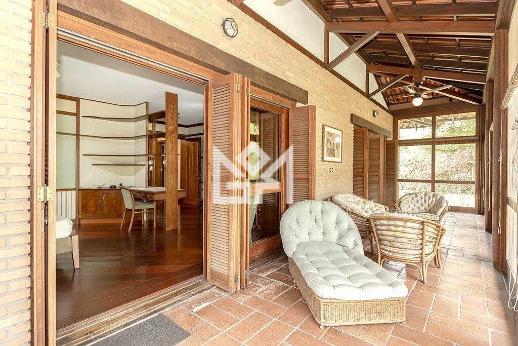 Casa com 5 quartos à venda, 900m² - Cavalhada - Porto Alegre: 