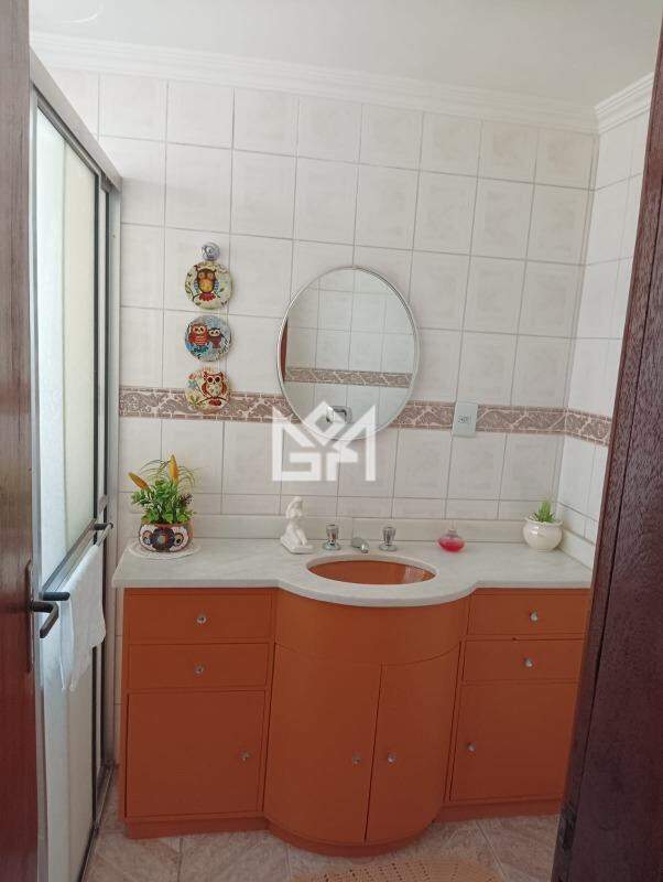 Casa com 3 quartos para aluguel, 287m² - São João - Porto Alegre: 