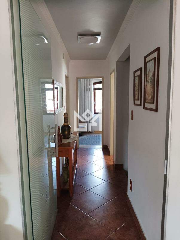 Casa com 3 quartos para aluguel, 287m² - São João - Porto Alegre: 