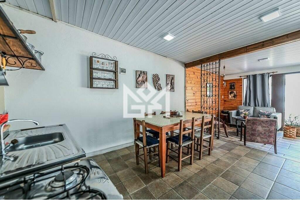 Casa com 4 quartos à venda, 250m² - Vila Ipiranga - Porto Alegre: 