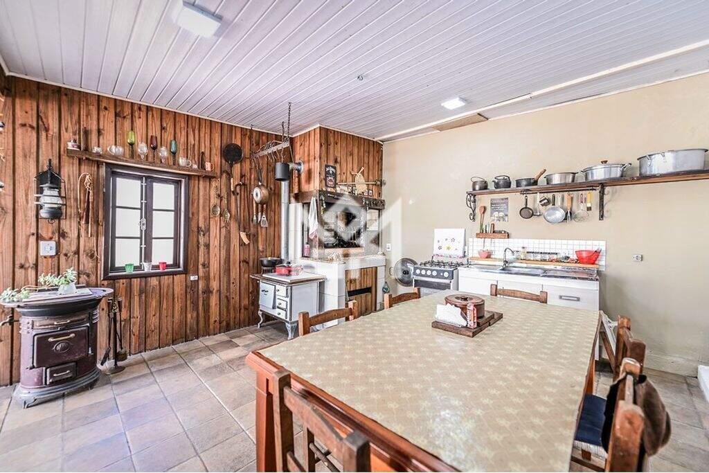 Casa com 4 quartos à venda, 250m² - Vila Ipiranga - Porto Alegre: 