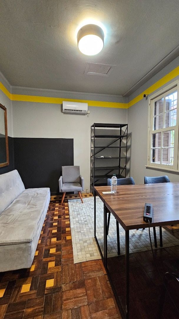 Casa com 2 quartos para aluguel, 360m² - Independência - Porto Alegre: 