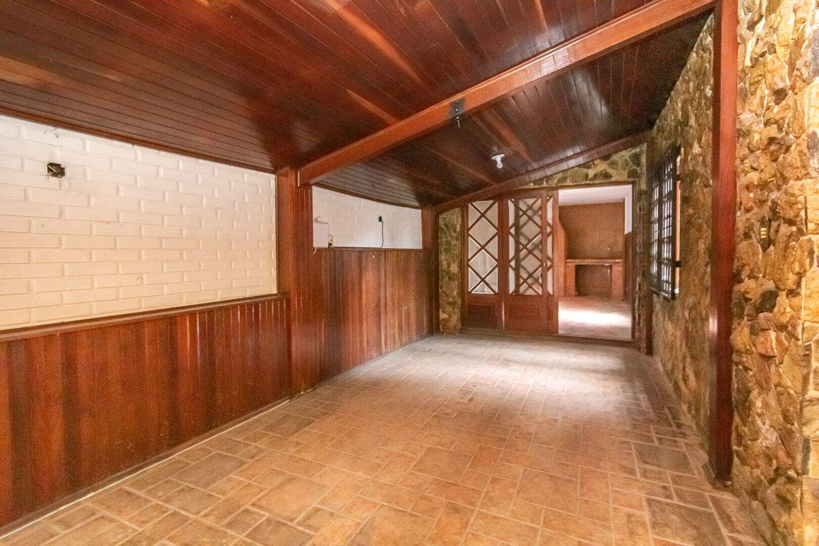 Casa com 3 quartos para aluguel, 206m² - Cristal - Porto Alegre: 