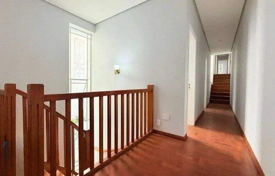 Casa com 5 quartos para aluguel, 231m² - Centro - Porto Alegre: 