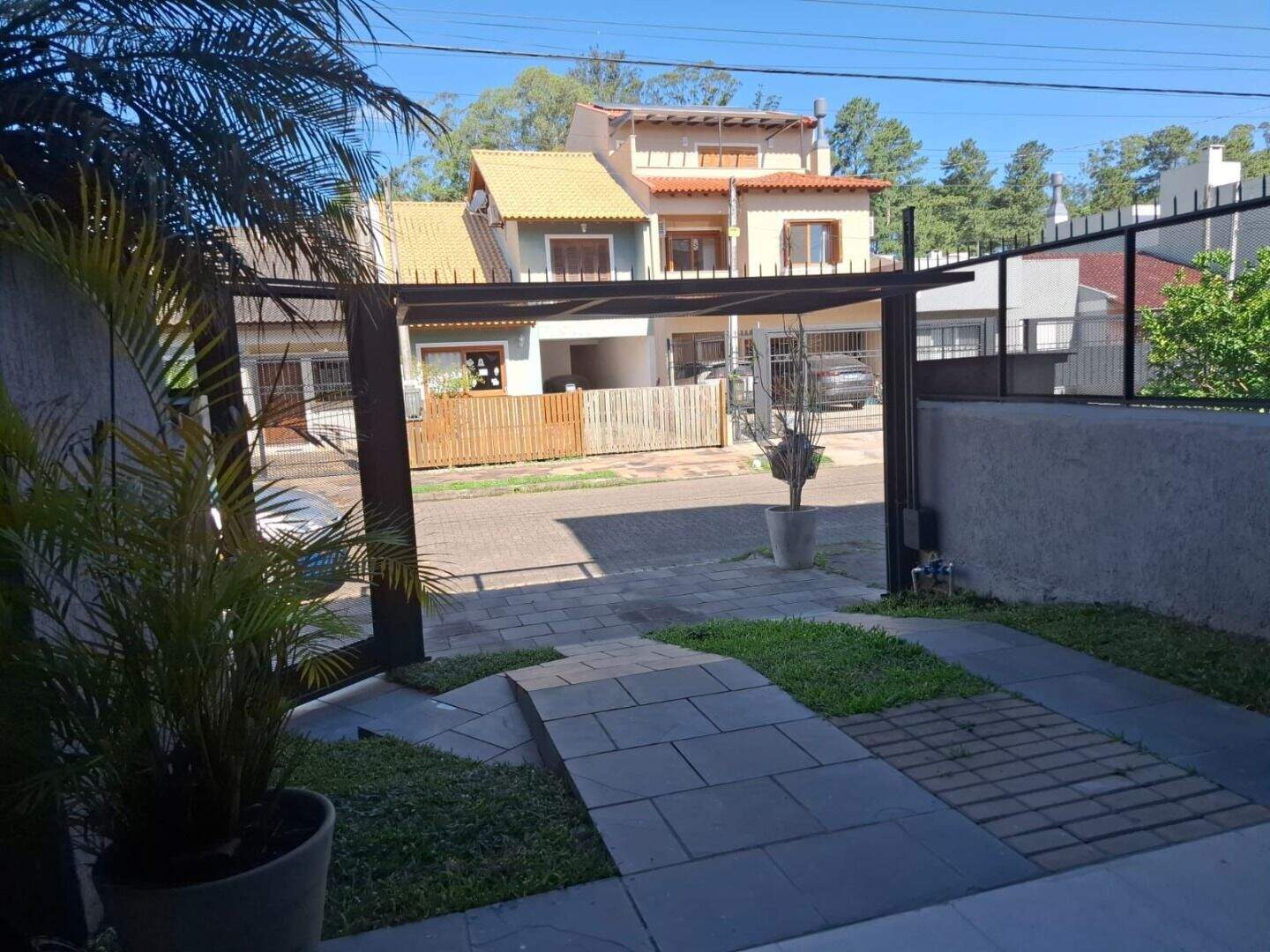 Casa com 3 quartos para aluguel, 135m² - Hípica - Porto Alegre: 
