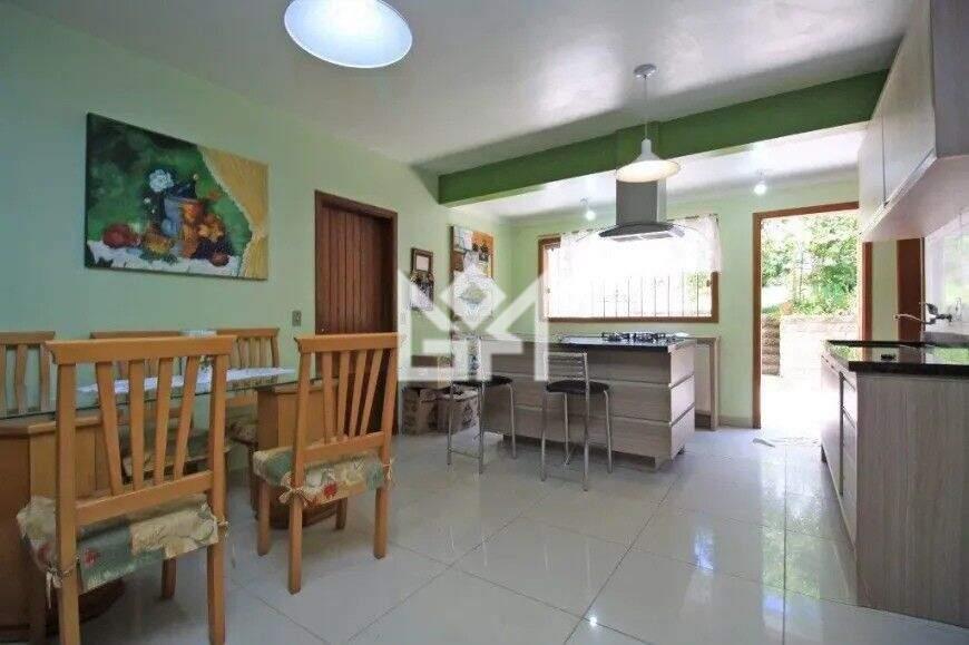 Casa com 4 quartos à venda, 241m² - Jardim Itu Sabará - Porto Alegre: 