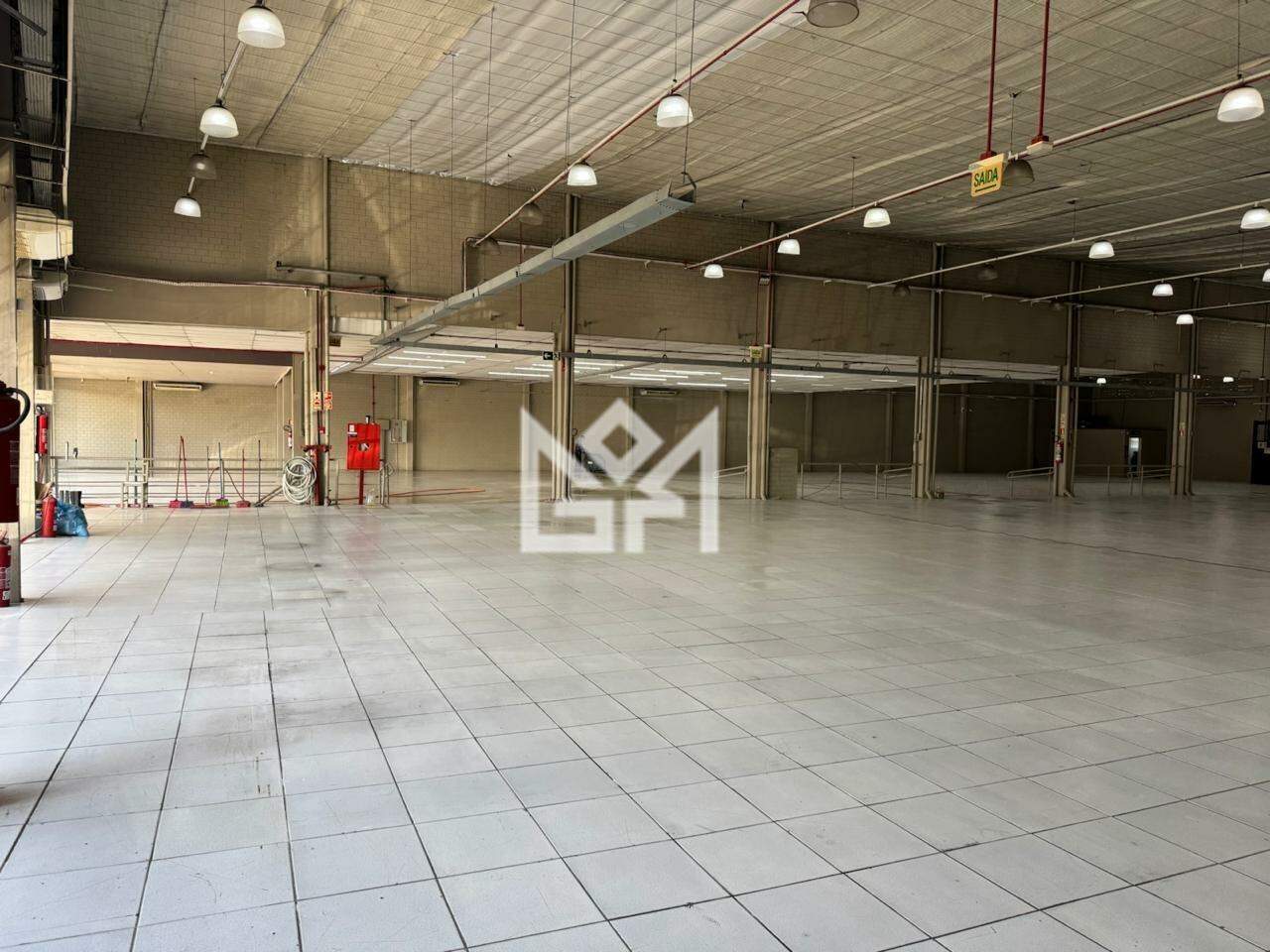 Loja com para aluguel, 4.500m² - Vila Imbuhy - Cachoeirinha: 