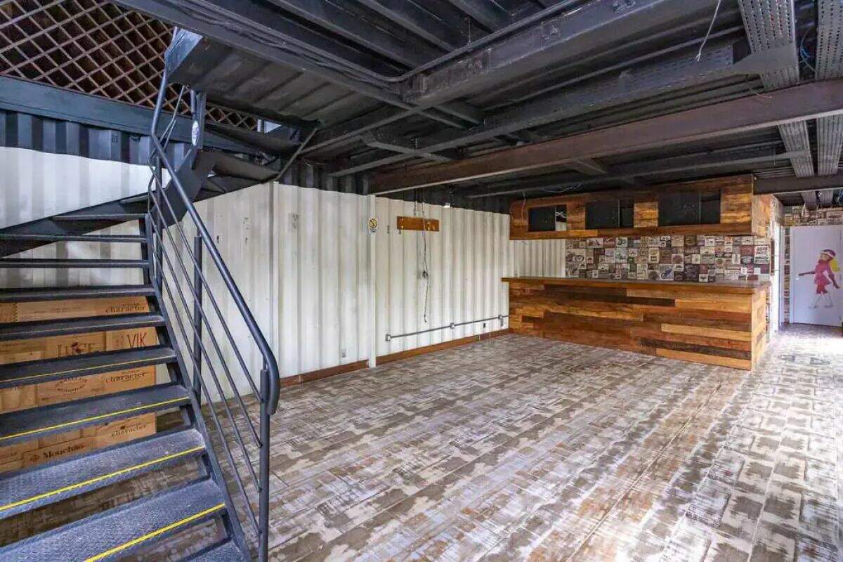 Loja com para aluguel, 100m² - Pedra Redonda - Porto Alegre: 