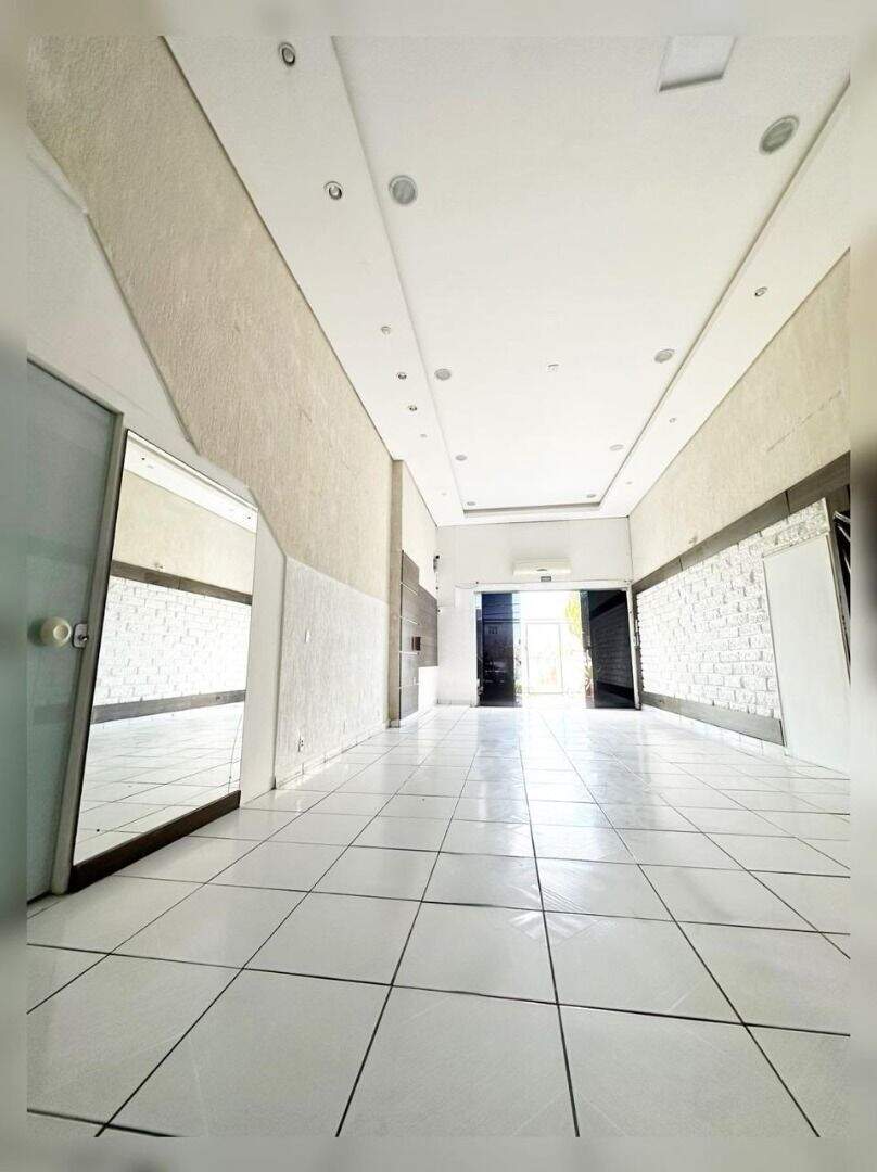 Loja com para aluguel, 150m² - Vila Jardim - Porto Alegre: 