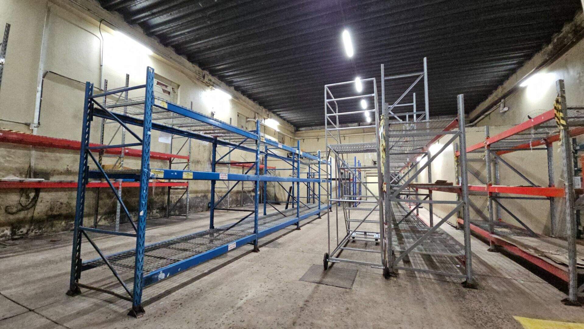 Loja com para aluguel, 5.761m² - Centro - Canoas: 