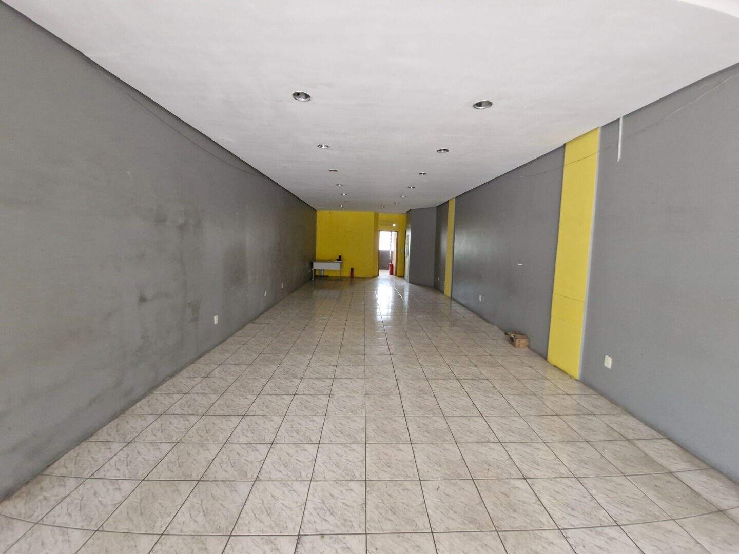 Loja com para aluguel, 153m² - Cavalhada - Porto Alegre: 